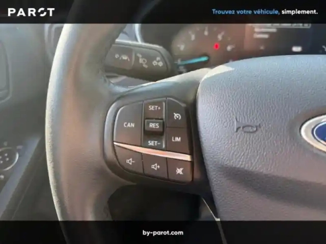 Ford Focus 1.0 ecoboost 125ch titanium — photo 17