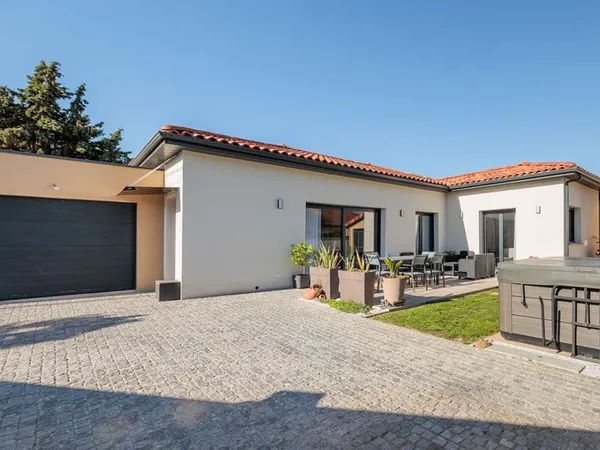 Villa 5 pièces 124 m²