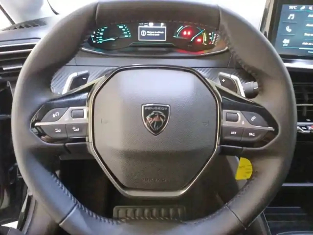 Peugeot 208 hybrid 100 e-dcs6 — photo 9