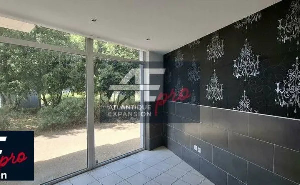 LOCAL COMMERCIAL 85 m² TRIGNAC