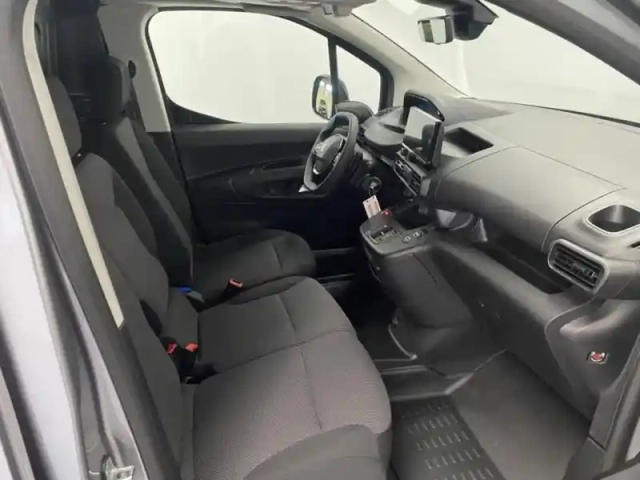 Peugeot Partner m diesel 130ch automatique pack premium connect — photo 5
