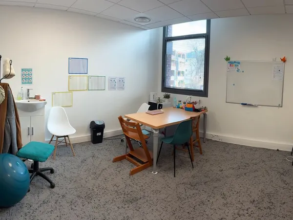 Bureaux dans l'AMIRAL à Bassens pour tout type de professionnel