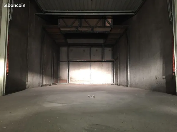 Garage/ Box de stockage 16m2