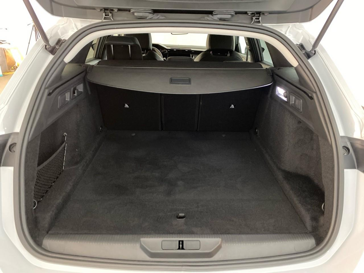 Peugeot 308 sw hybrid 145 e-dcs6 allure — photo 6