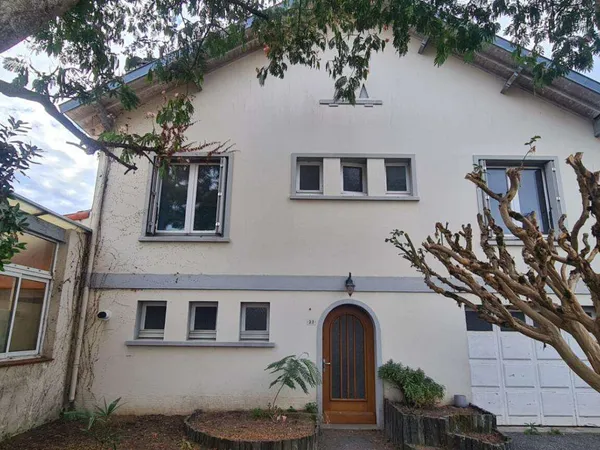 Immeuble 8 pièces 174 m²