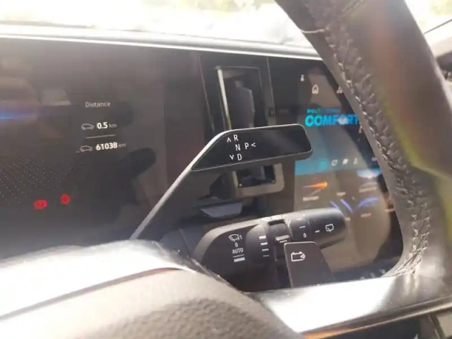 Renault Megane e-tech ev60 220 ch super charge — photo 26