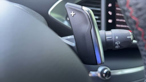 Peugeot 308 1.2 PureTech 130 EAT8 - GT – 2021 – 74274 km – Essence – Boîte Automatique — photo 11