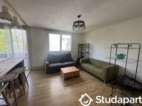 Chambre dans une colocation de 10m2