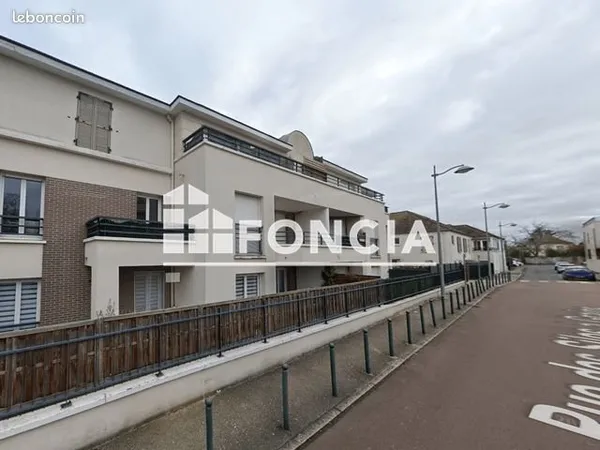Stationnement à louer 55 - EZANVILLE 95460