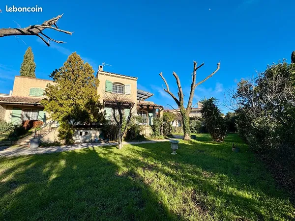 Maison 5 pièces 160 m²