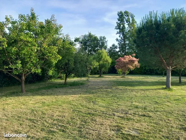 TERRAIN 1025m2