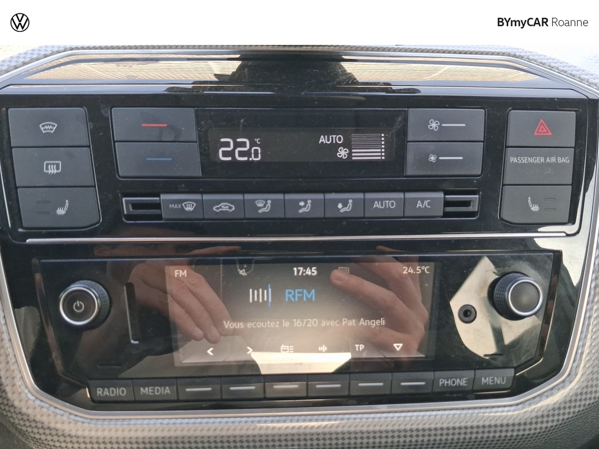 Volkswagen e-UP Electrique — photo 21