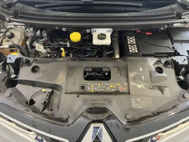 Renault Scenic dci 160 energy edc — photo 9