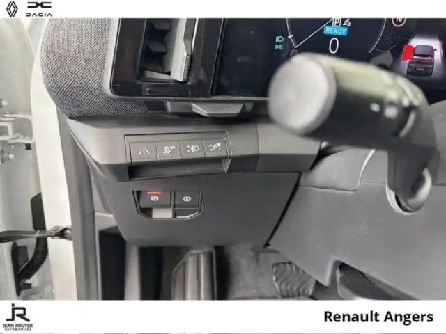 Renault Megane e-tech electric ev40 130ch equilibre standard charge — photo 14