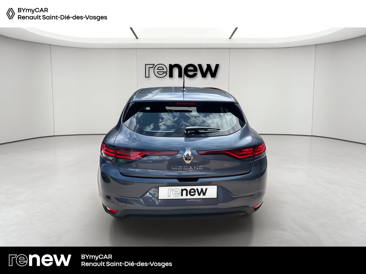 Renault Mégane IV Berline TCe 140 EDC FAP — photo 4