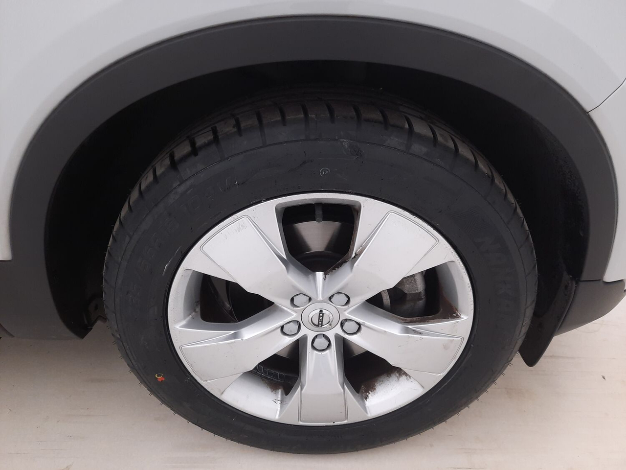 Volvo XC40 — photo 16