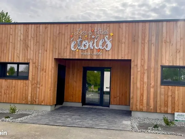 Local commercial de plain-pied - 140 m² - Disponible immédiatement