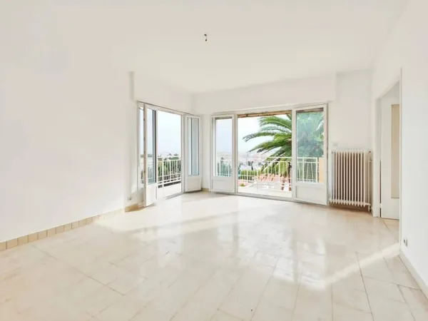 NICE / CIMIEZ - T3 vide avec balcons et parking - 1800€/mois CC