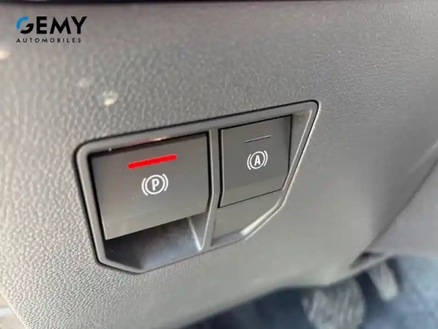 Renault Megane e-tech ev40 130ch standard charge — photo 14