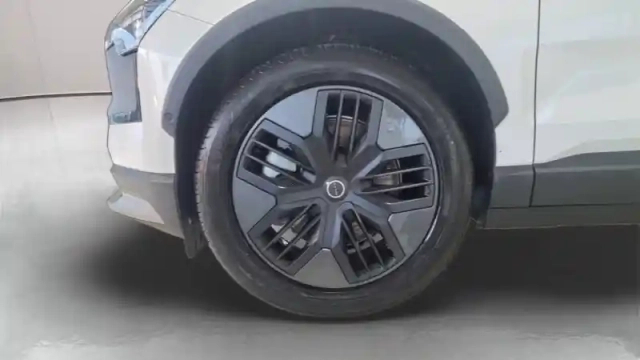 Volvo Ex30 cross country twin performance 428 ch 1edt — photo 33