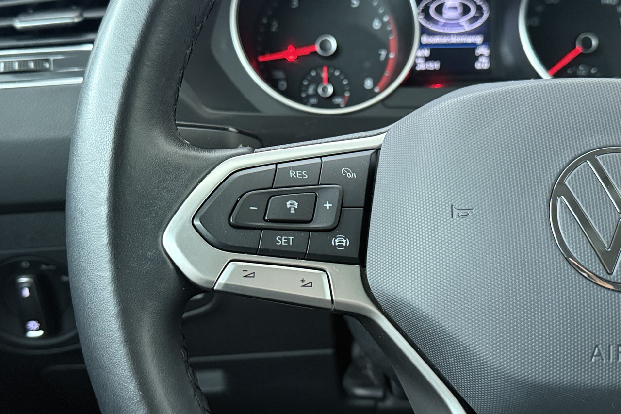 Volkswagen Tiguan — photo 13