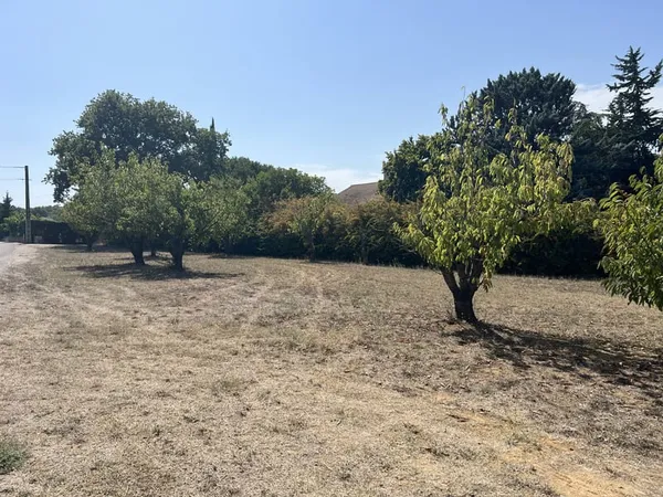 Terrain constructible de 760 m2