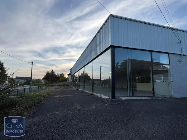 Local commercial 552 m²