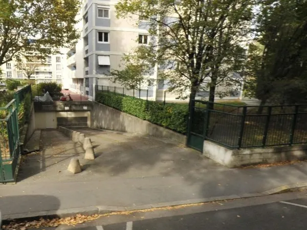 Place de parking sécurisée à louer Gare Lyon Part-Dieu Villette