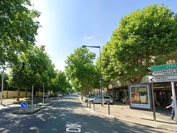 Boutique 2 pièces 227 m²