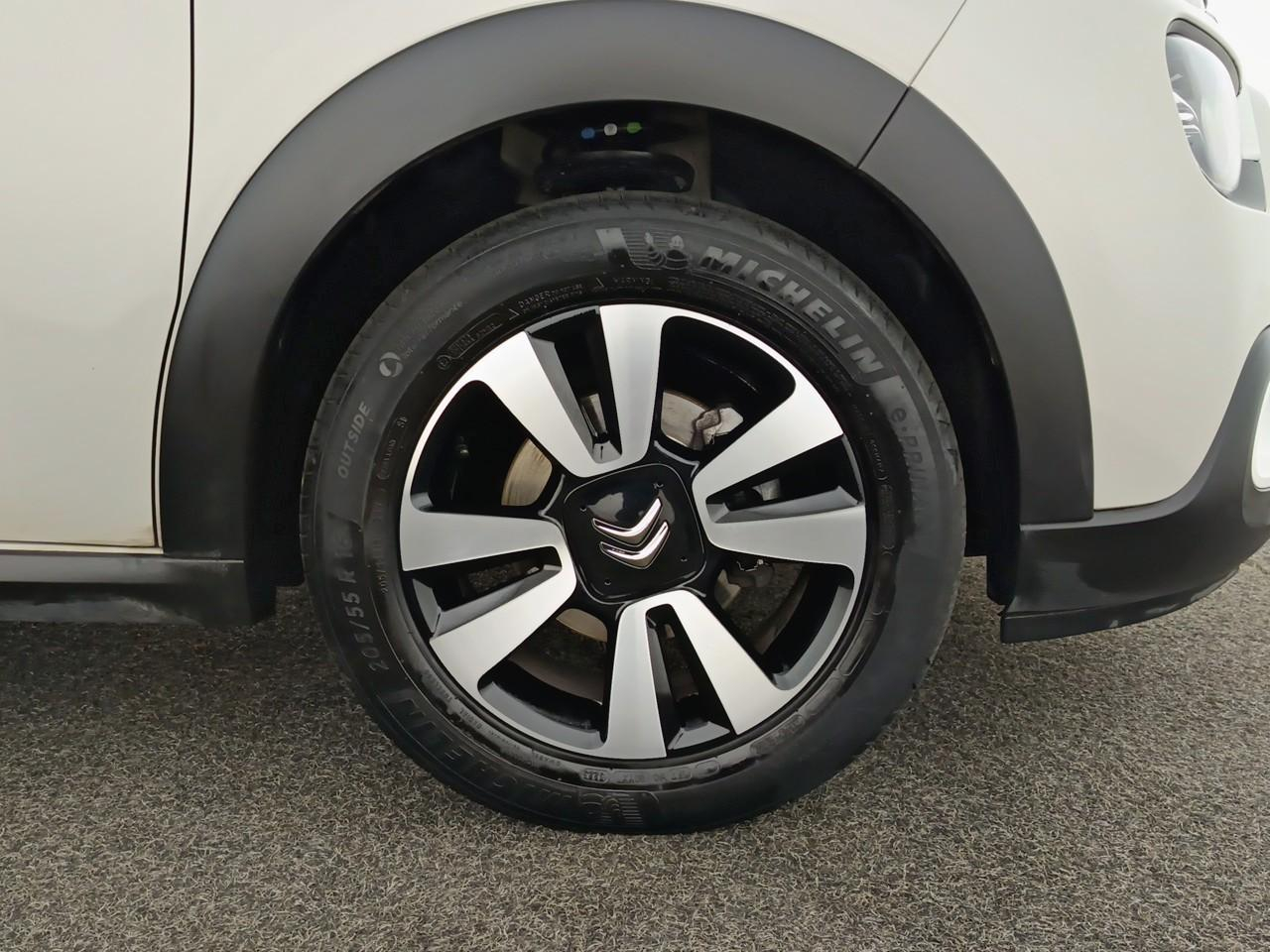 Citroën C3 puretech 83 ch bvm5 max — photo 11