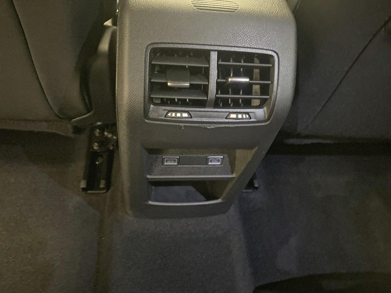 Peugeot 308 hybrid 145 e-dcs6 allure — photo 22