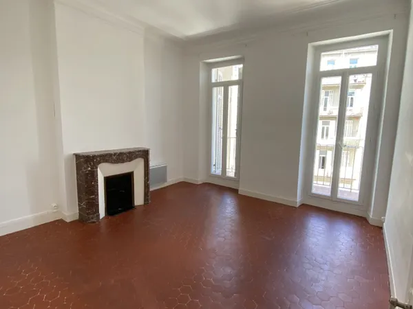 INESTISSEMENT LOCATIF - T2/3 DE STANDING DE 73 M2 - MARSEILLE 6EME CASTELLANE