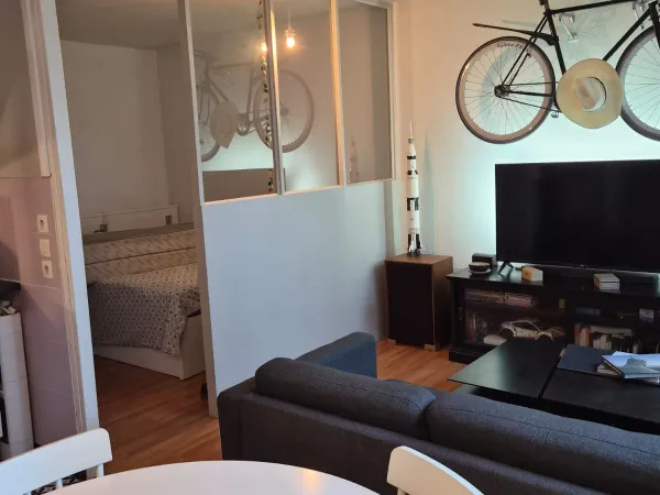 Location studio meublé 36m² - Nation -