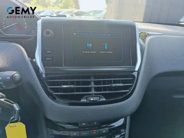 Peugeot 208 puretech 110ch s&amp;s bvm6 — photo 21