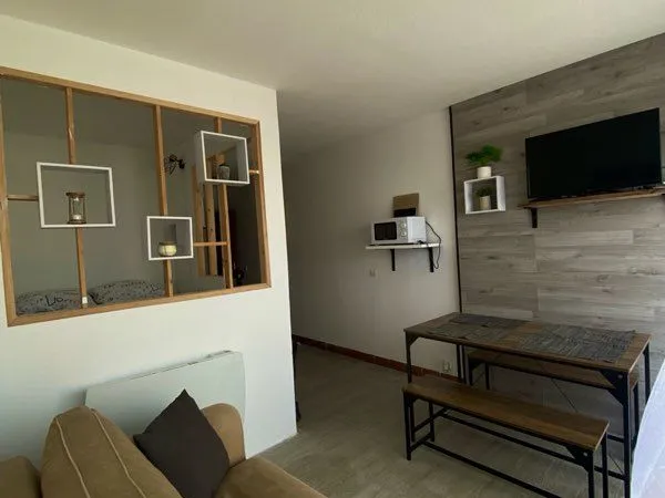 Studio 25 m² avec balcon, piscine et parking - Port Camargue