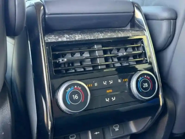 Land Rover Range Rover sport 3.0 p550e 550ch phev autobiography — photo 15