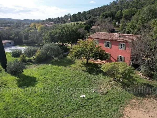 Villa 7 pièces 195 m²