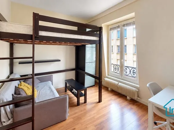 Studio 13,13 m² à vendre - 3eme et dernier étage - Paris