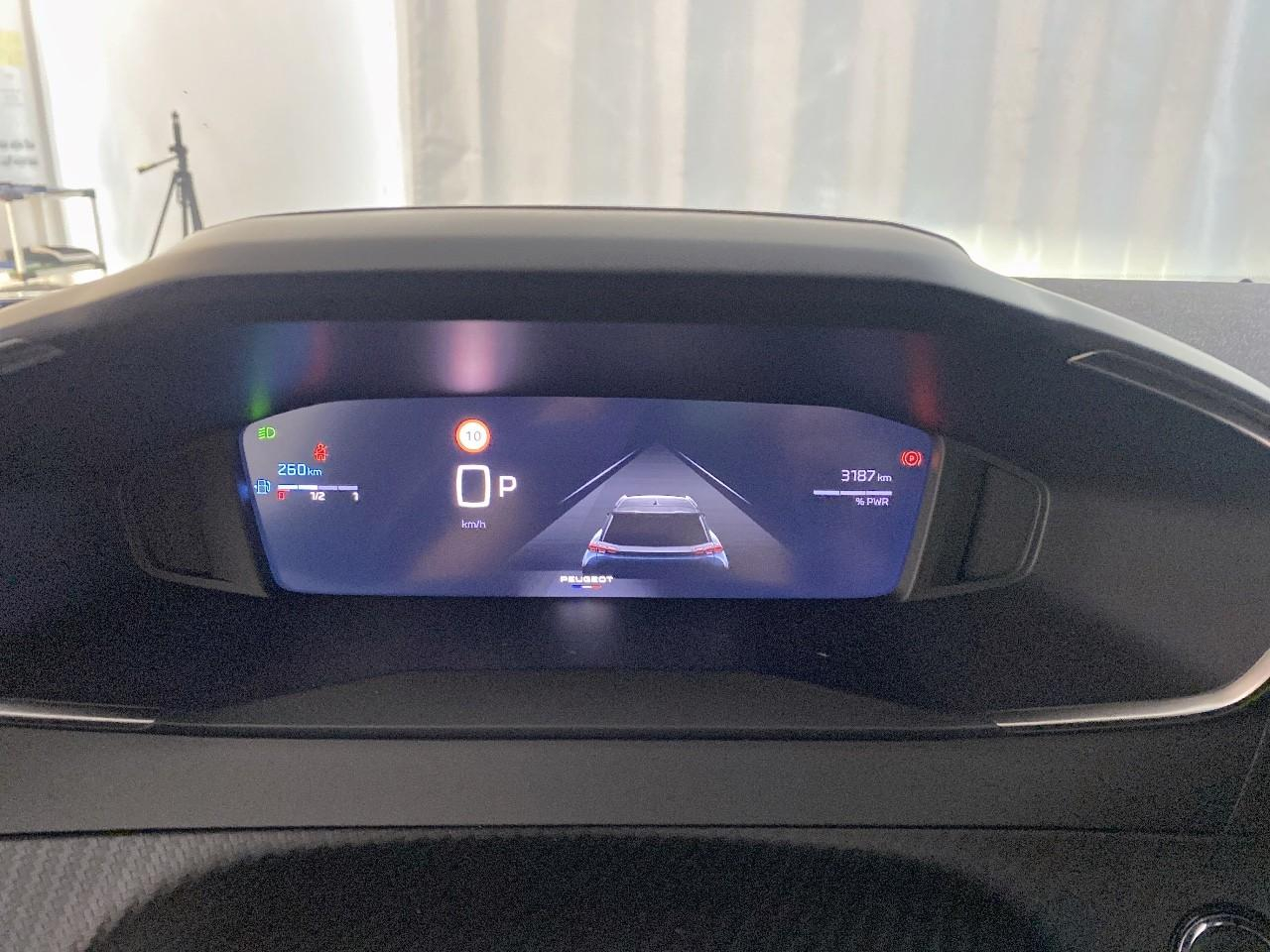 Peugeot 2008 hybrid 145 ch e-dcs6 allure — photo 13