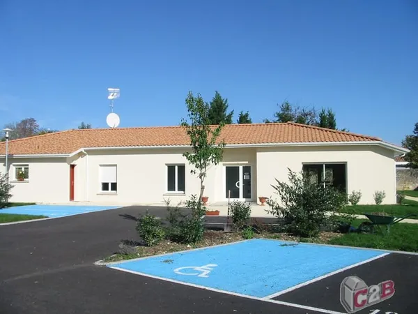 DANS RESIDENCE SENIORS NEUVE LOGEMENTS T2