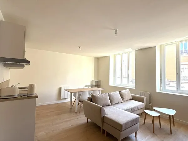 Appartement T2 Meublé / Pierre Semard
