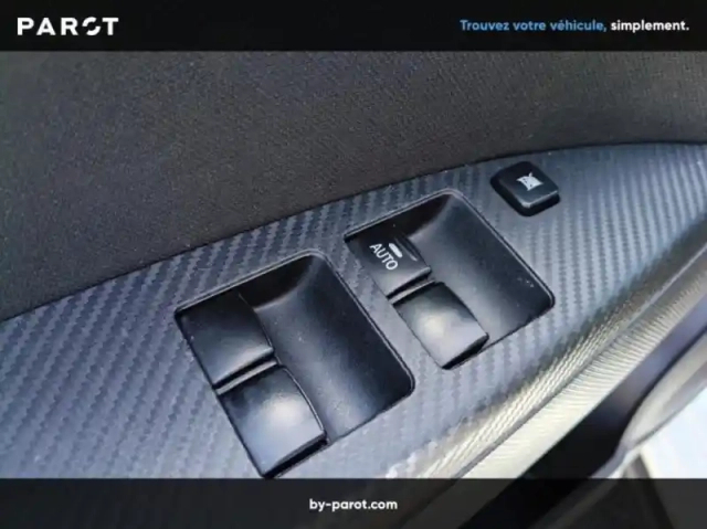 Mitsubishi Space Star 1.2 mivec 71ch red line edition 2023 — photo 18