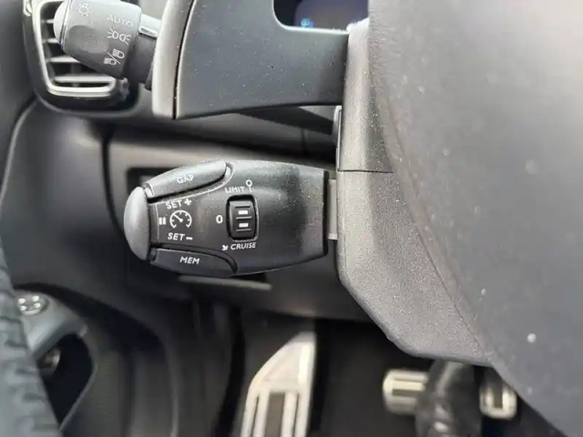 Citroën C5 Aircross hybride rechargeable 225 e-eat8 — photo 20