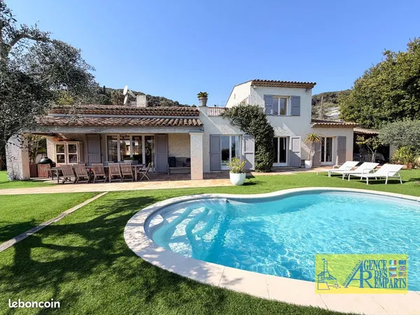 Villa 7 pièces 168 m²