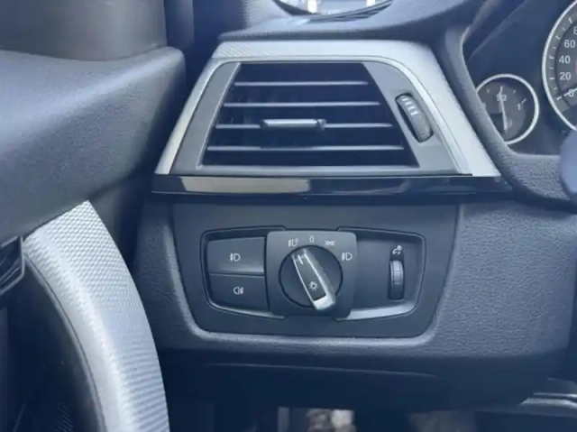 Bmw Serie 3 série 3 touring 318ia 136ch m sport — photo 14