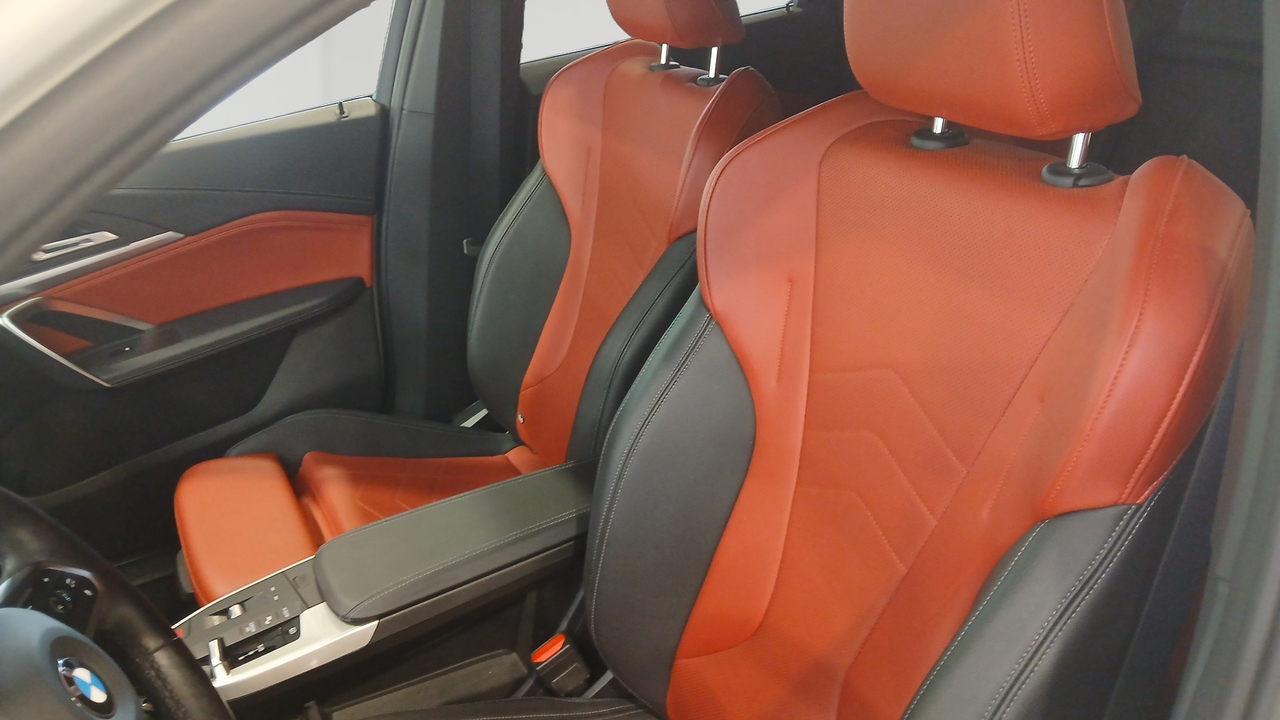 BMW X1 sDrive 18i 136ch DKG7 — photo 11