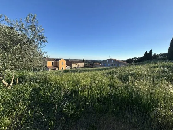 Terrain 1425 m²