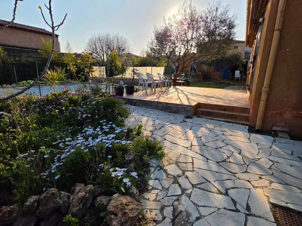 Maison sur grand terrain constructible