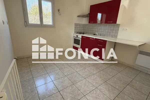 Maison Location Montval-sur-Loir 4p 77m² 650€