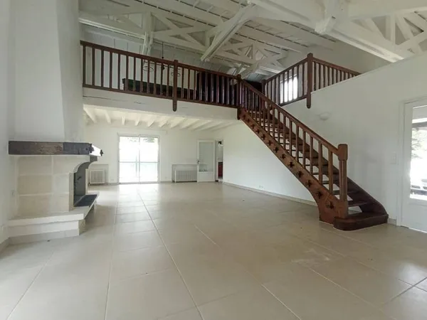 Maison 8 pièces 290 m²